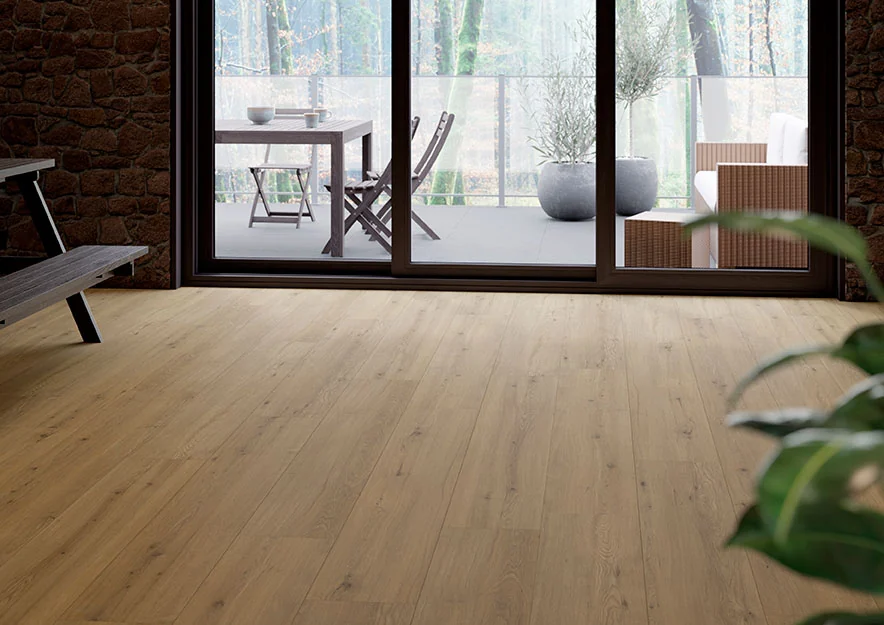 Swiss Majestic 80651 Tamins en un ambiente